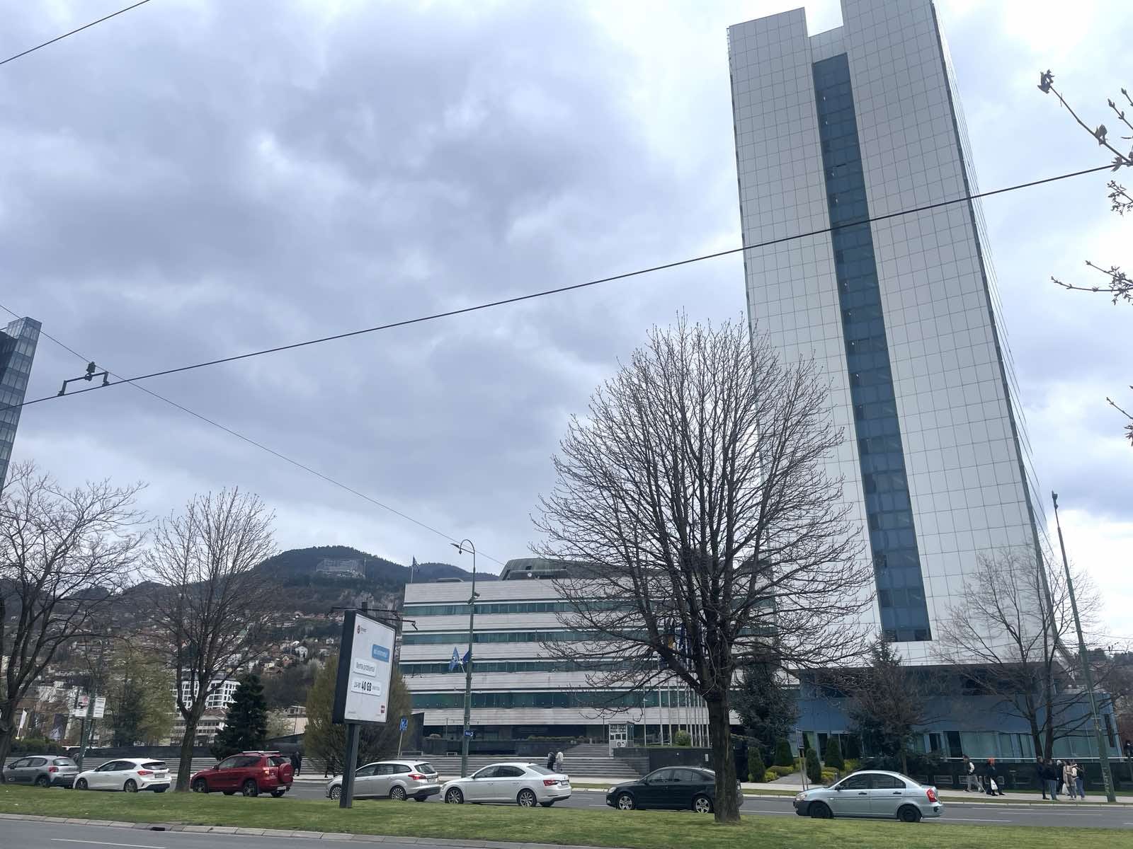 Zaposleni u institucijama BiH izlaze na masovne proteste 31. marta