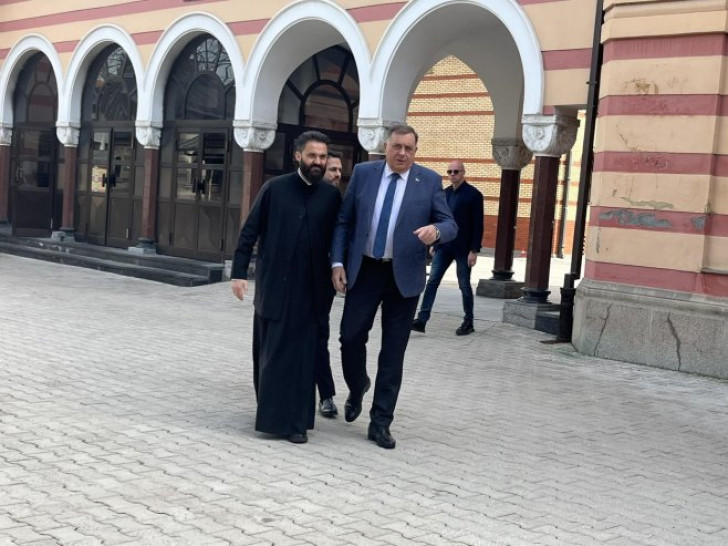 Dodik i mitropolit Jefrem u Vladičanskom dvoru