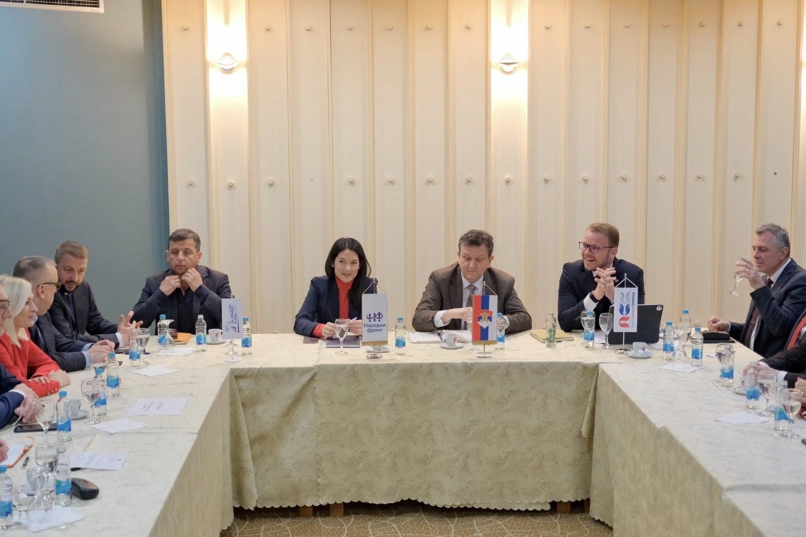 Šta se dešavalo iza zatvorenih vrata: Opozicija se lomi oko kandidata – EVO ŠTA JE DOGOVORENO