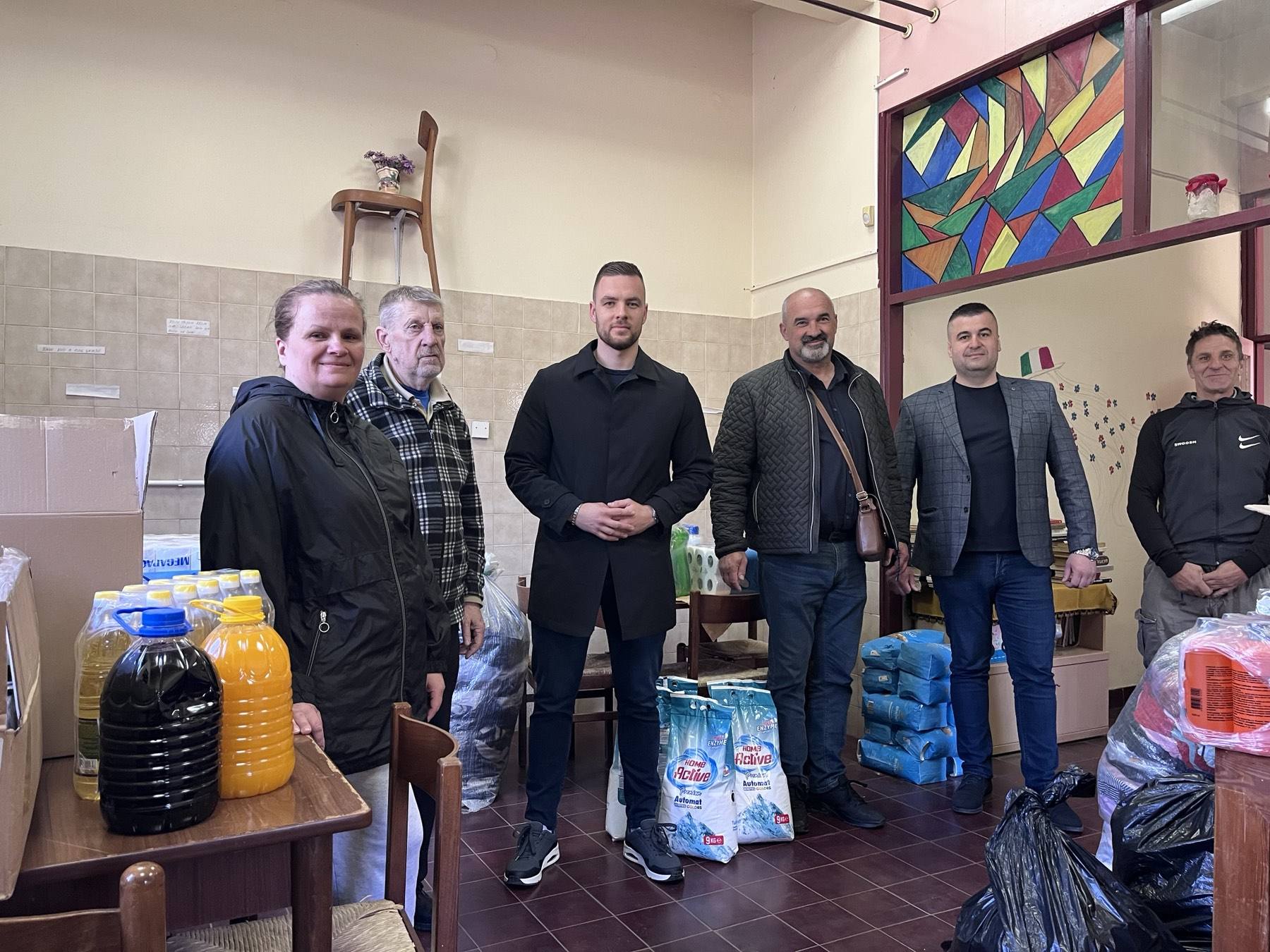 U DUHU VASKRSA: PSS Prijedor obradovao korisnike javne kuhinje u Ljubiji (FOTO)