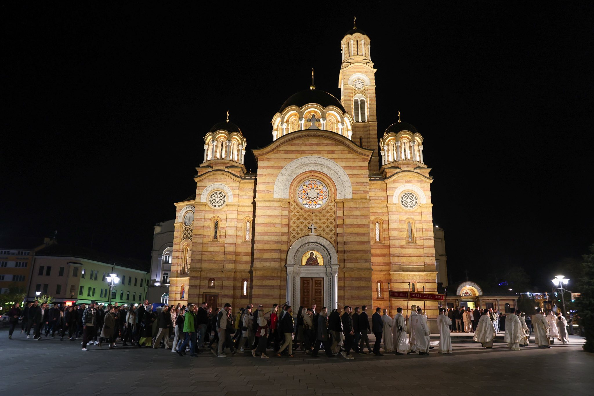 U Hramu Hrista Spasitelja služena ponoćna liturgija