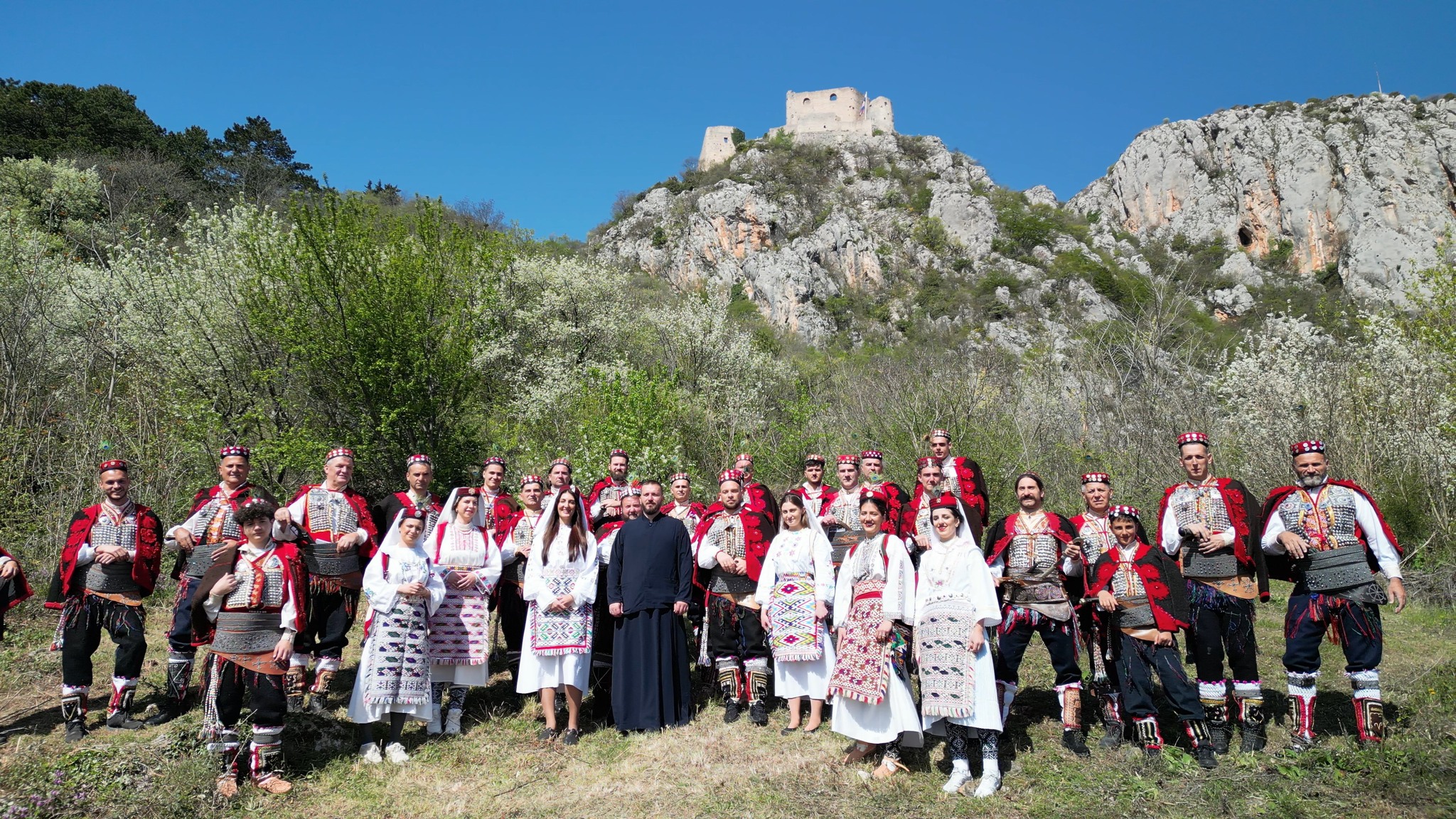 Iz Oksforda u Vrliku podno Dinare: Običaje i tradiciju moramo sačuvati