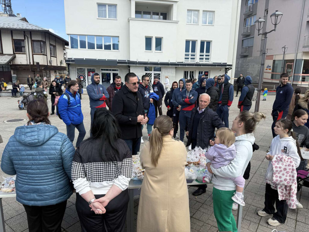 OC „Jahorina“ i KK „Jahorina“ kupovinom kolačića obezbijedili ekskurziju za sedmoro učenika