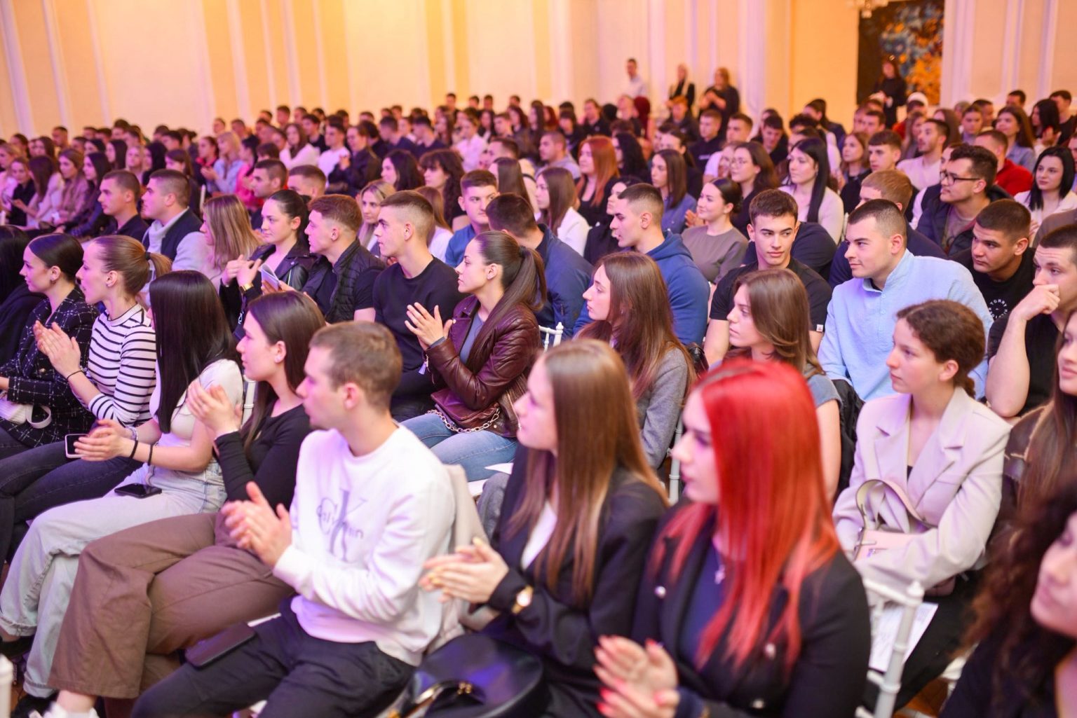 Banjalučki maturanti mogu preuzeti vaučere do srijede u Domu omladine