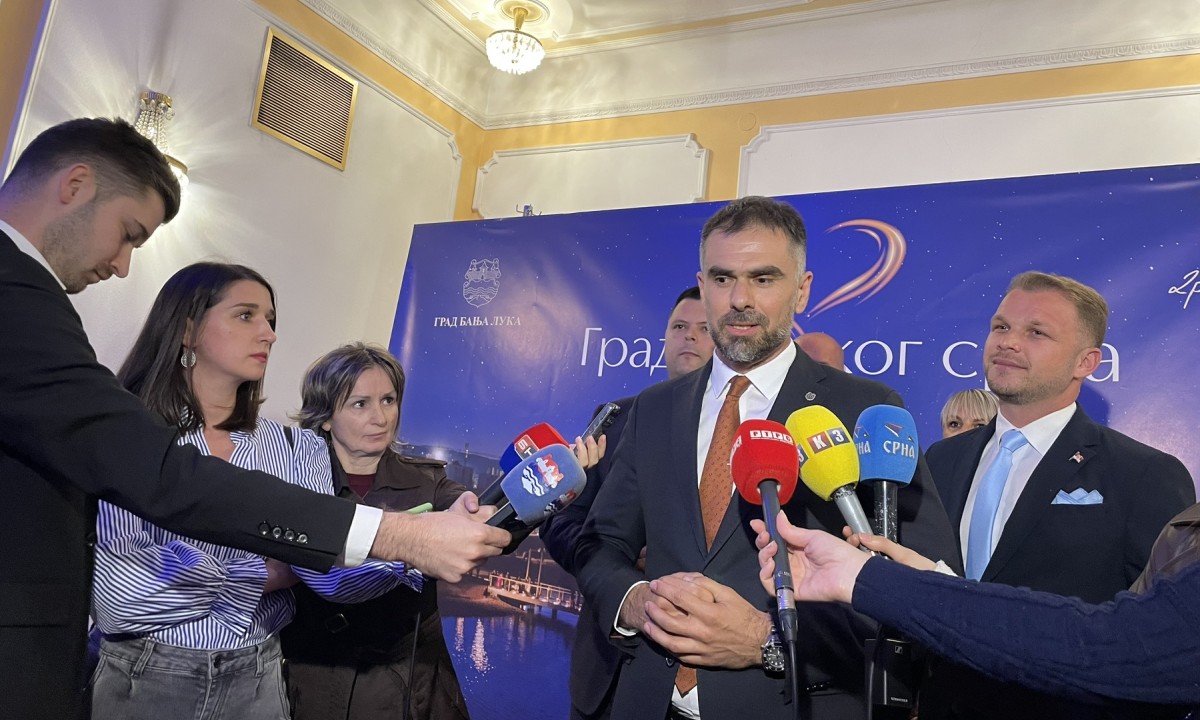 Zvanice iz regiona stigle u Banjaluku: Gradonačelnici Novog Sada i Nikšića na obilježavanju Dana grada