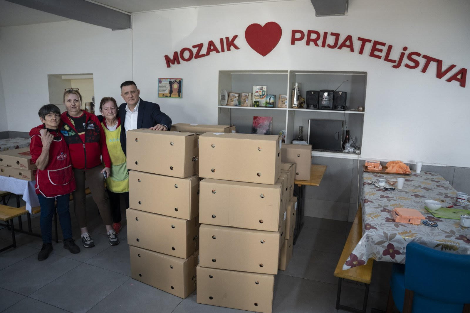 Đajić donirao 10.000 vaskršnjih jaja korisnicima „Mozaika prijateljstva“, pozvao građane da podrže izgradnju kuće
