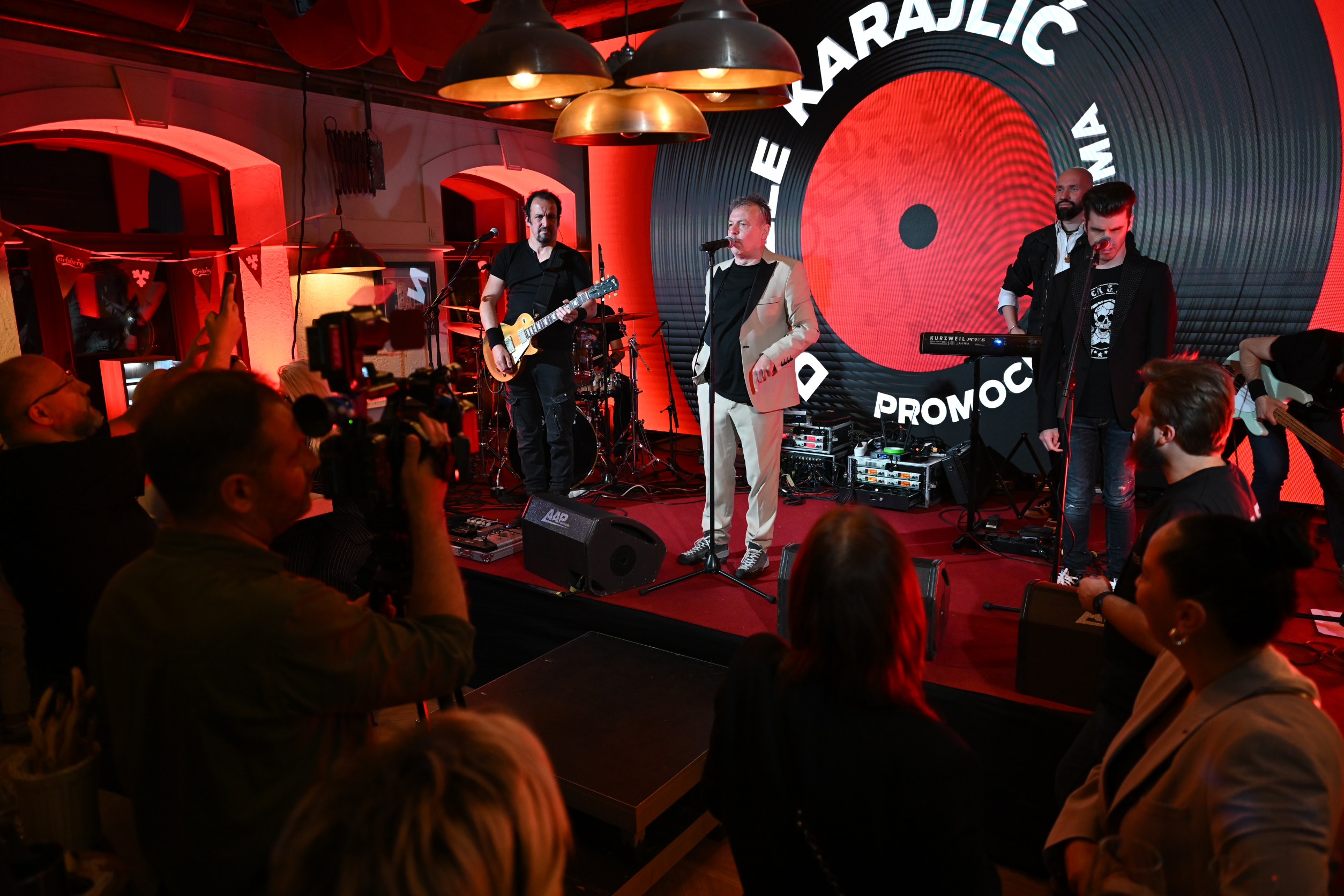 Nele Karajlić u Banjaluci predstavio „Pijani brod“ – novi album kao snažan  autorski iskorak