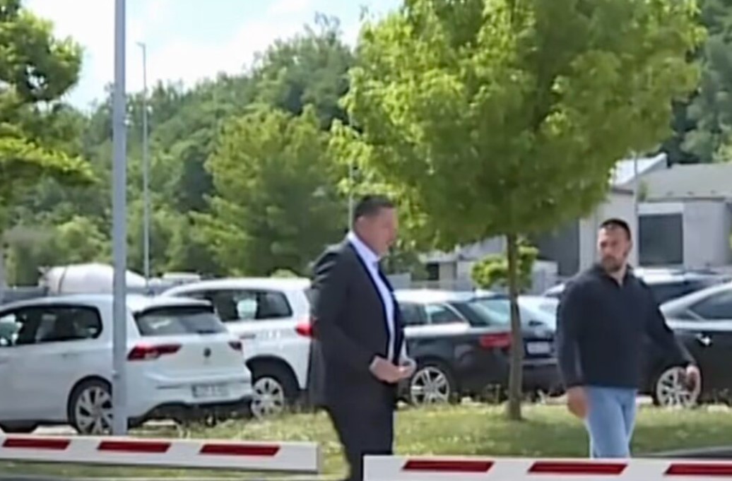 SIPA saslušala Eleka zbog negiranja genocida u Srebrenici