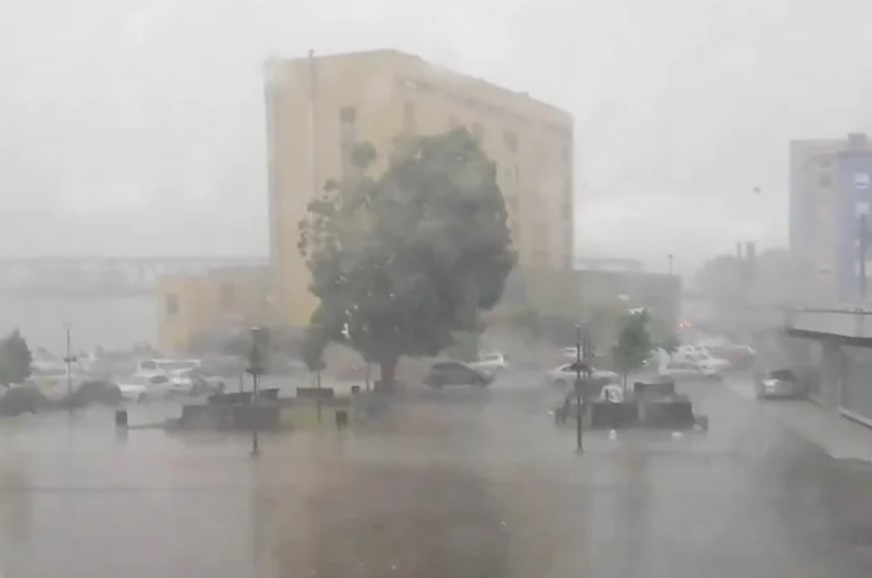 Gradiška na udaru olujnog nevremena (VIDEO)