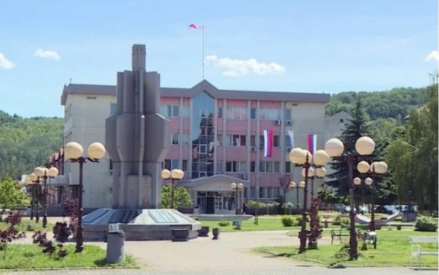 Policija izuzima dokumenta, pod istragom i bivši načelnik