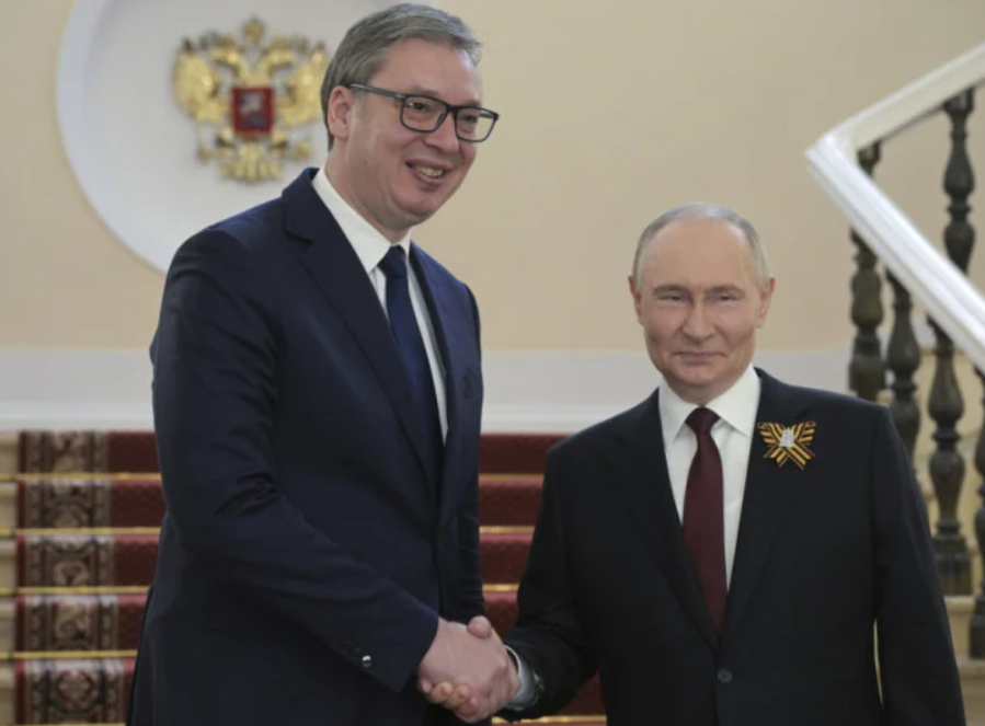 Vučić čestitao Dan pobjede Putinu