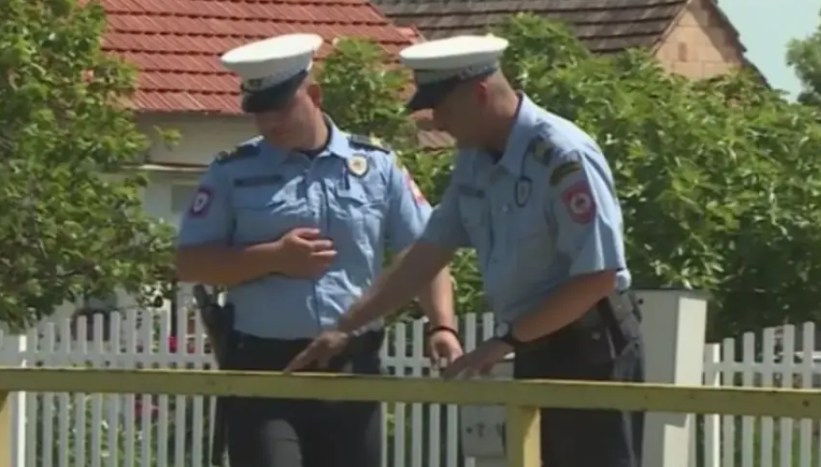 MUP Srpske ima nove heroje: Policajci spasili život ženi