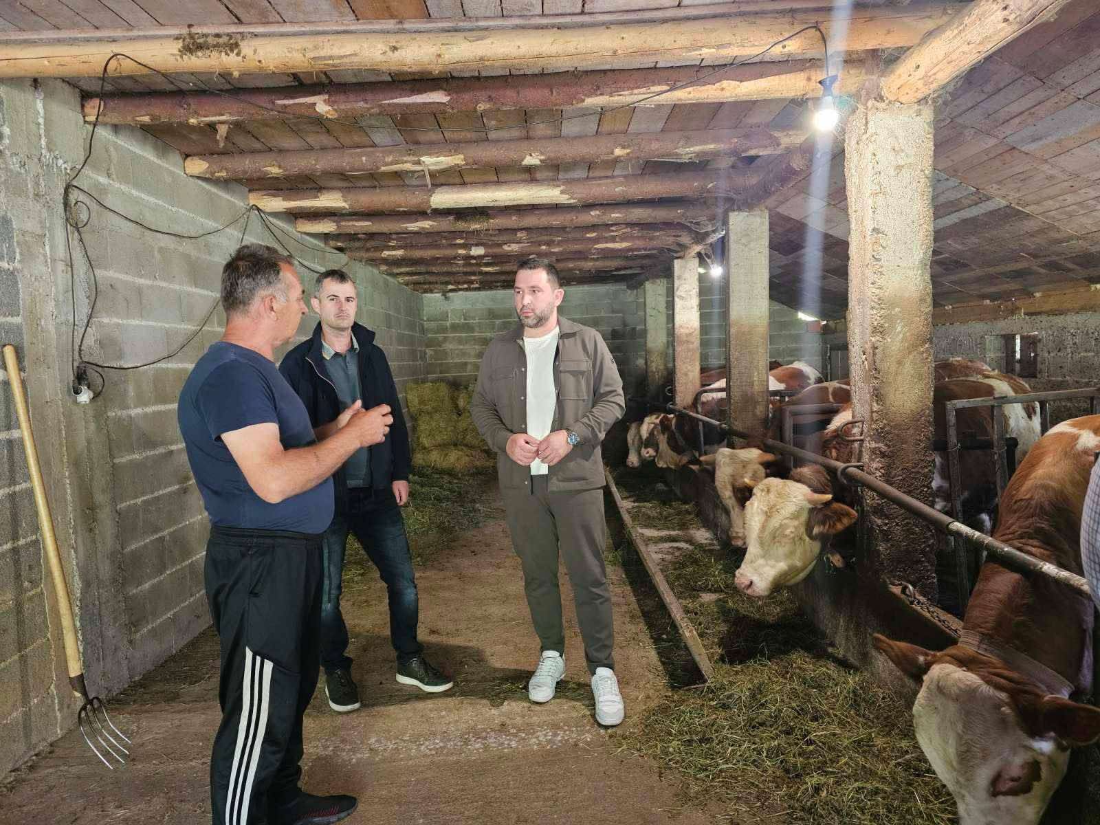 Pećanac: Obišli smo domaćinstva u Stričićima i Pavićima, cilj je pomoći selu