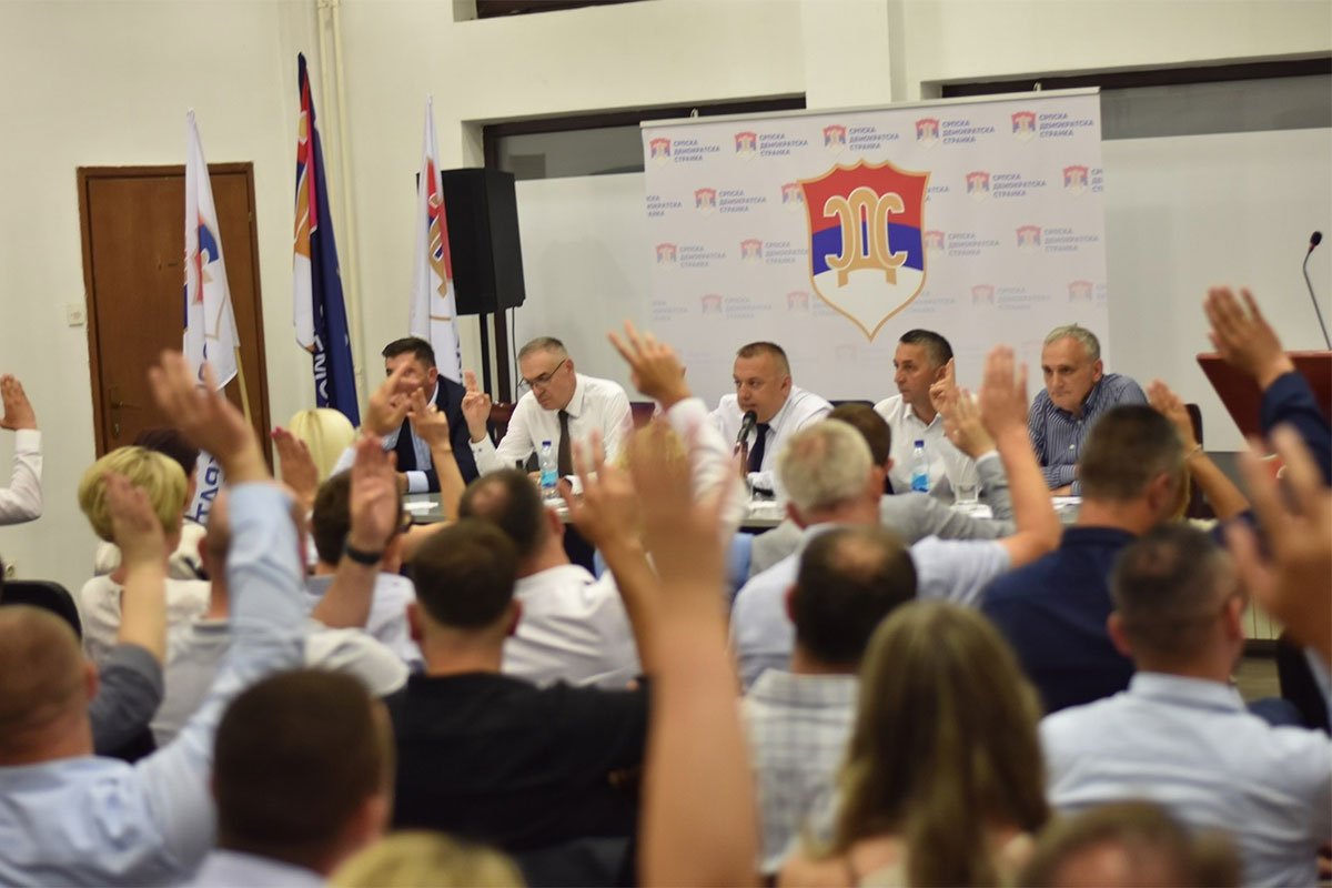 Da li je SDS oslabila svog kandidata? Blanuša pod kritikama, Stanivuković ostaje pri jedinstvu