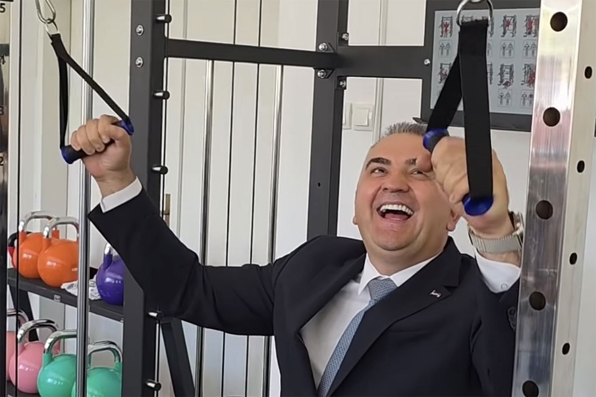 Minić podigao 100 kilograma: “Kao od šale” (VIDEO)