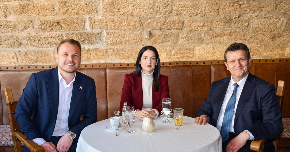 Opozicija sutra za istim stolom u Banjaluci