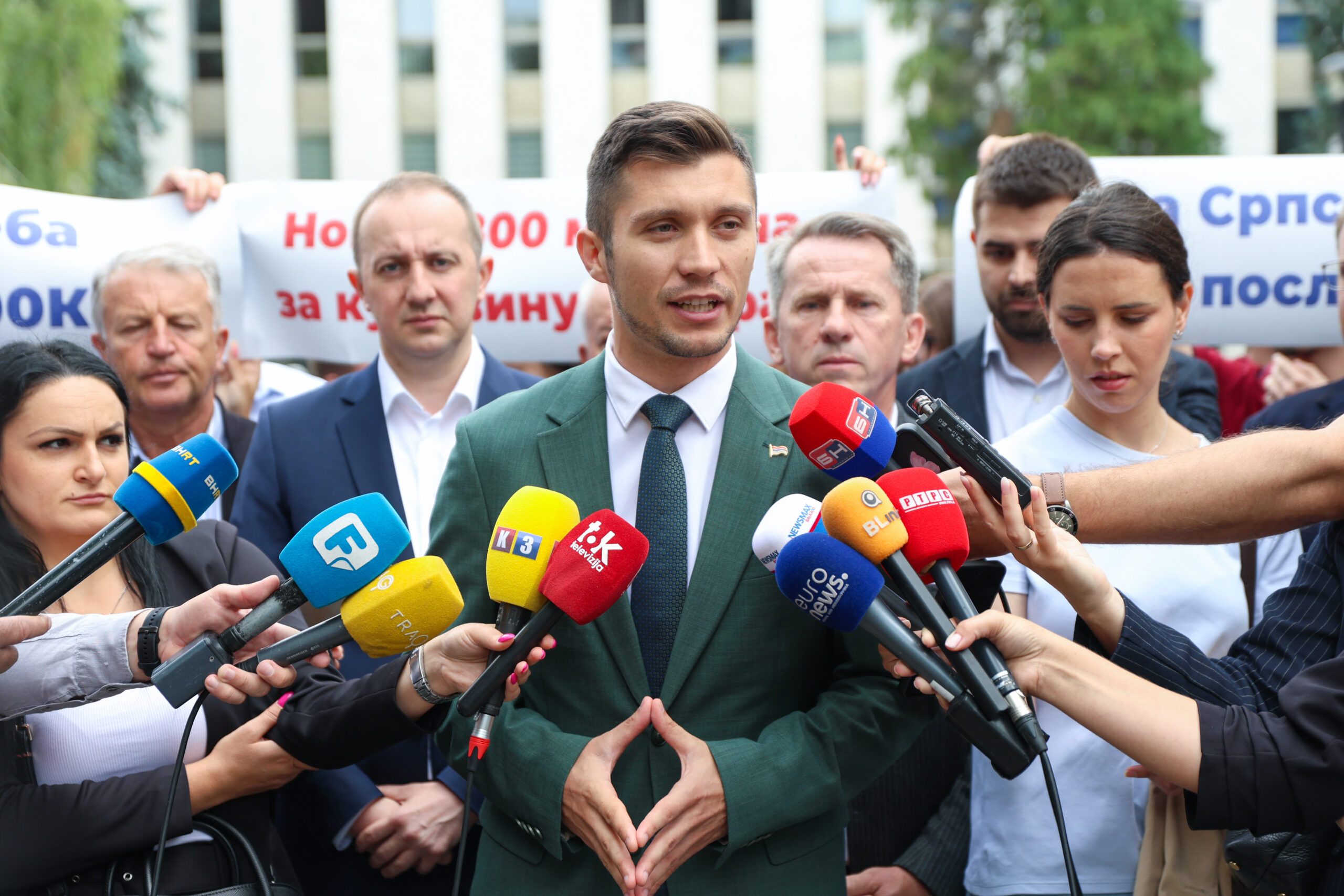 Kresojević: Ko će vraćati dugove novim zaduženjem