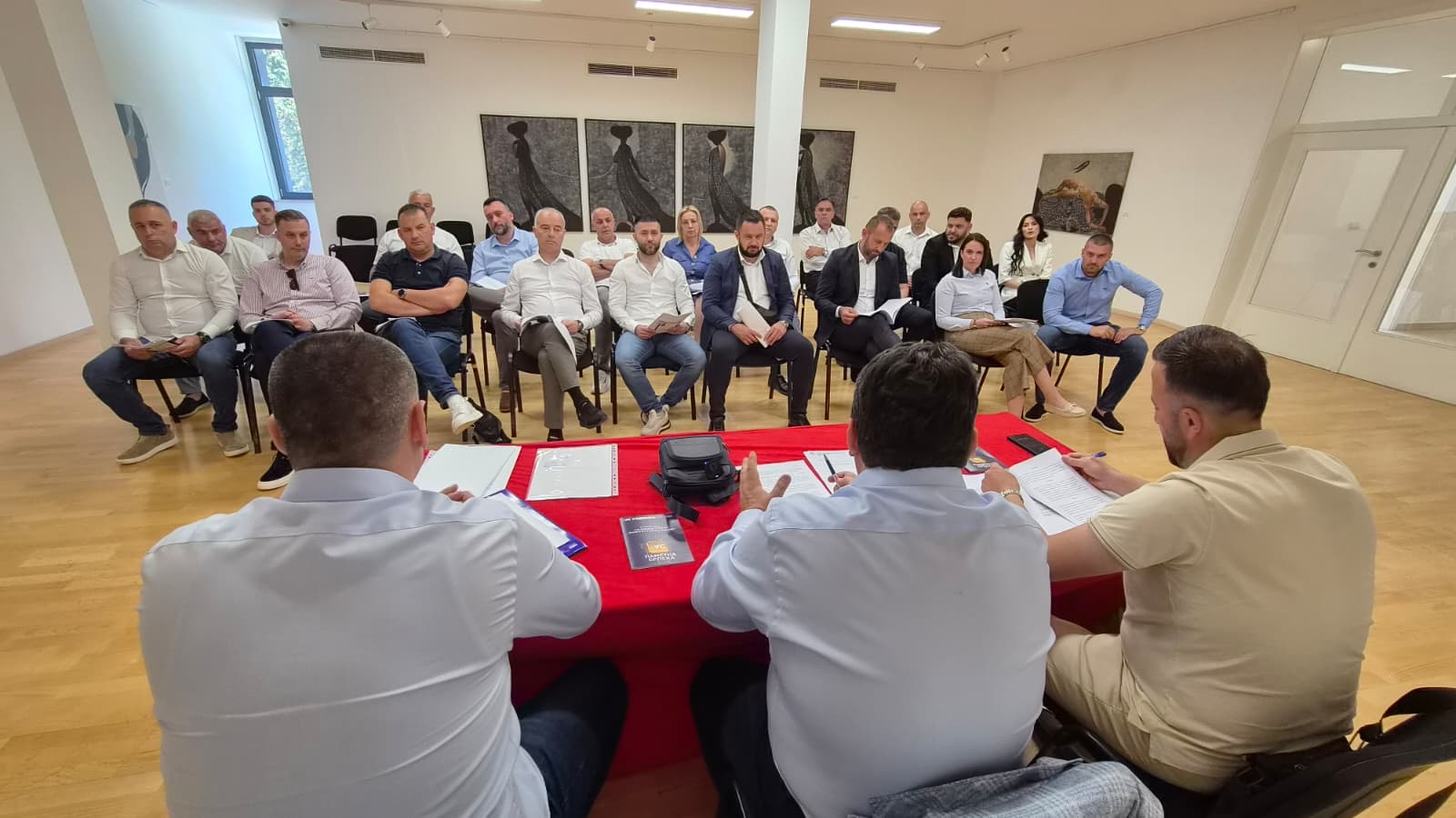 Predsjedništvo Ujedinjene Srpske usvojilo kandidatske liste i koalicioni sporazum, članstvo pozvalo na skup u Beogradu