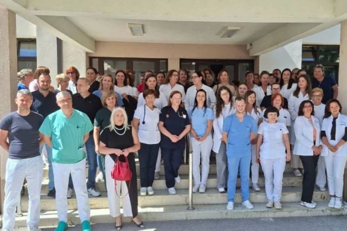 Kolaps u Livnu: Odjeli ostali bez ljekara, 23 doktora skinula mantile