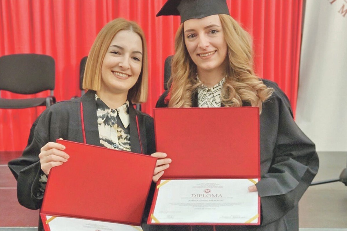 Bliznakinje diplomirale isti dan: Zajedno do bijelog mantila