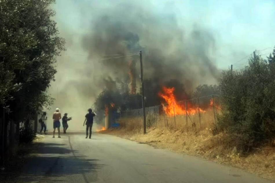Šumski požari bukte Evropom: Evakuisane hiljade ljudi