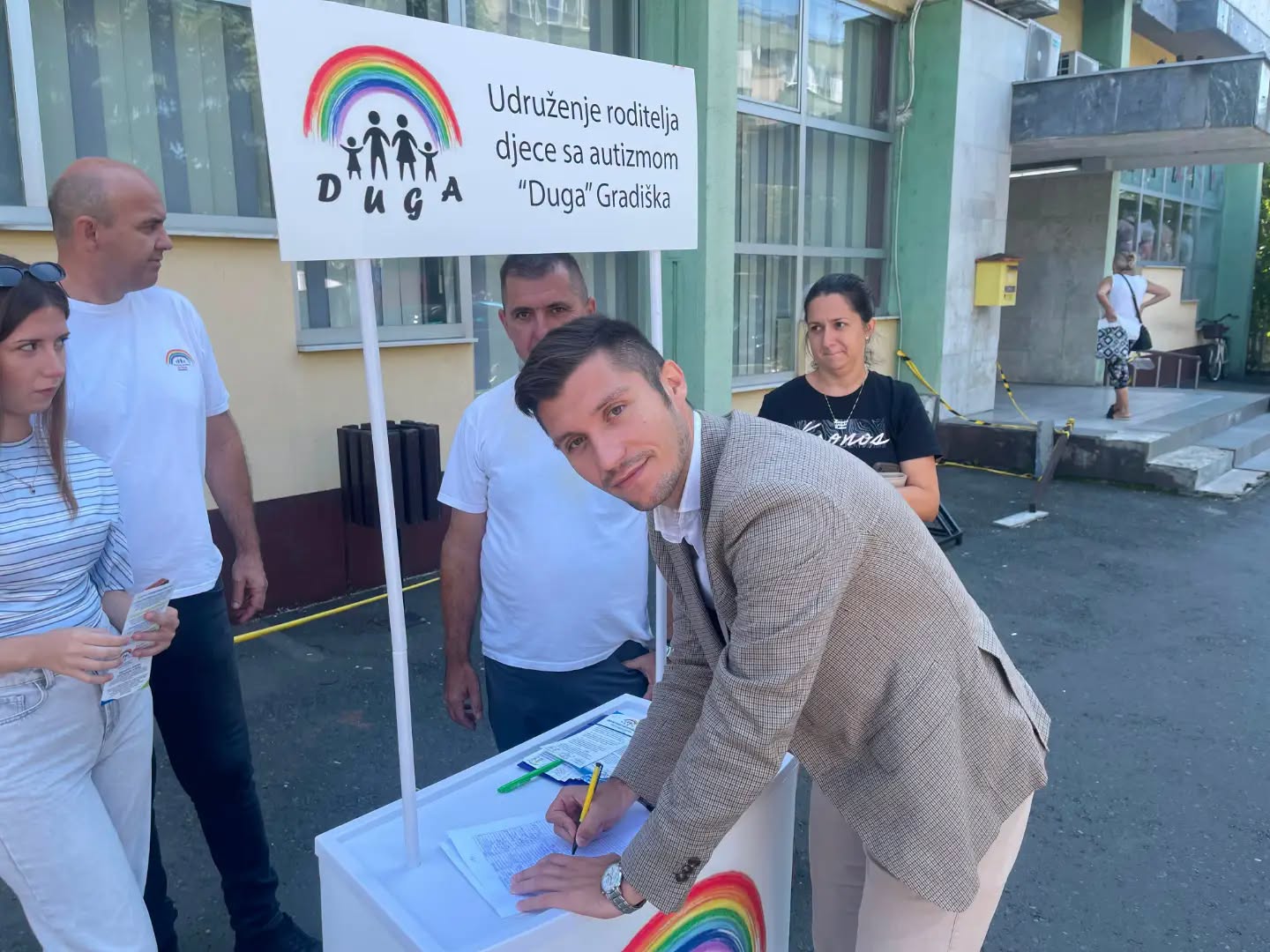 Kresojević u Gradišci podržao peticiju za bolje uslove rada asistenata u nastavi
