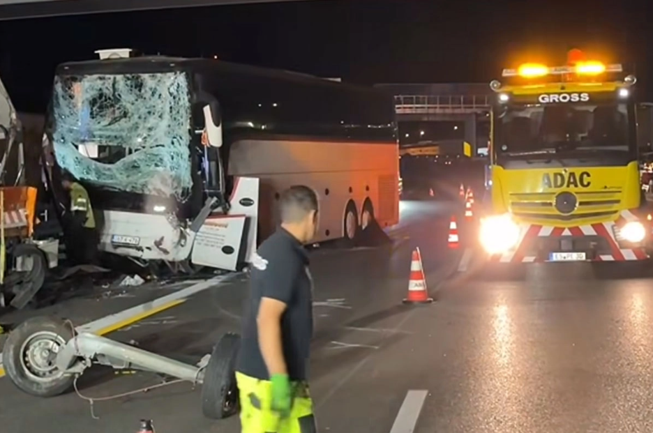 Autobus iz BiH se sudario u Njemačkoj, 15 povrijeđenih (VIDEO)