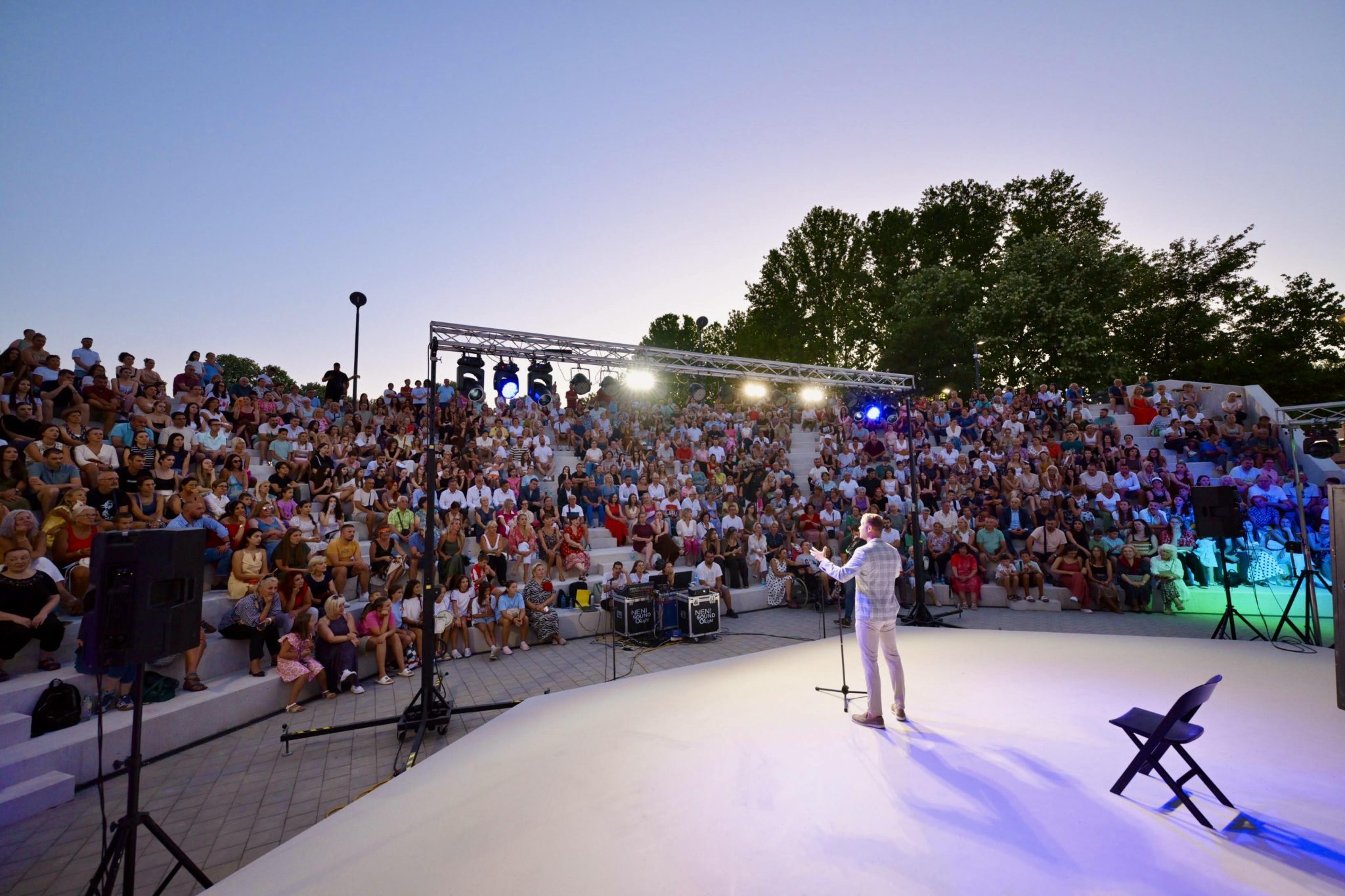 Mjesto novih susreta u gradu: Otvoren amfiteatar kod Pravnog fakulteta (FOTO)