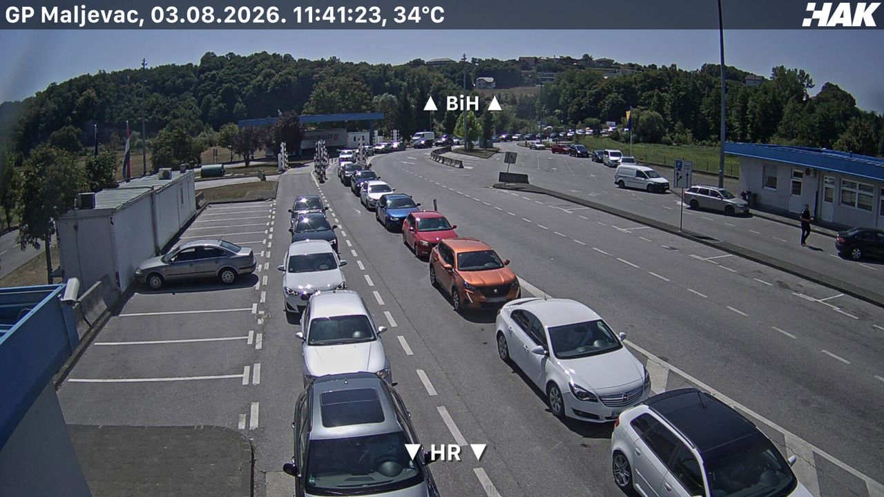 Duge kolone u oba smjera na prelazima Izačić, Velika Kladuša i Kostajnica