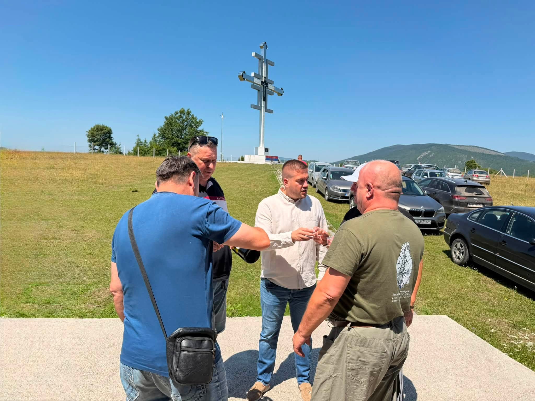 Drinić prisustvovao obilježavanju Ilindana na Guslovskim brdima: Krst od 22 metra simbol je vjere i istrajnosti (FOTO)