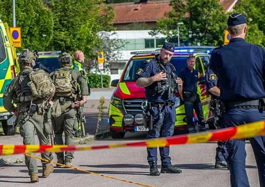 Drama u Švedskoj: Muškarac sa mačem upao u školu, ima povrijeđenih