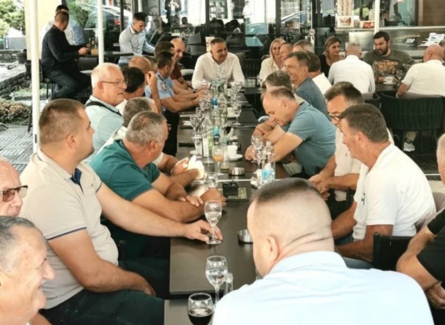 Minić sa prnjavorskim lovcima: “Narodski, opušteno i od srca”