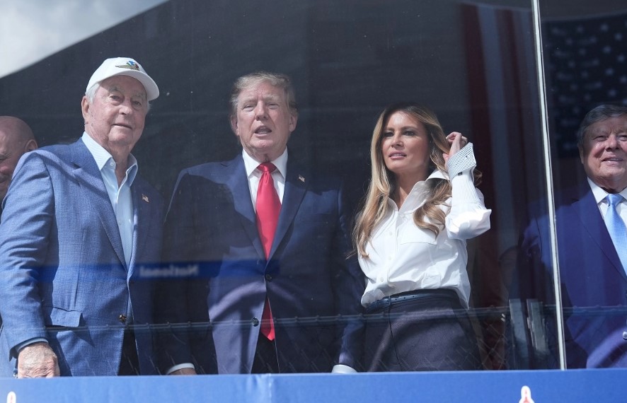 Tramp i Melanija snimljeni u napetom razgovoru: Dosta mi je