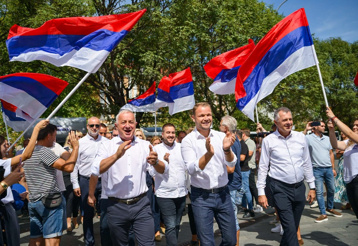 Stanivuković na Trgu Krajine: „Ugovor sa narodom“ nije samo potpis, već zavjet i obaveza