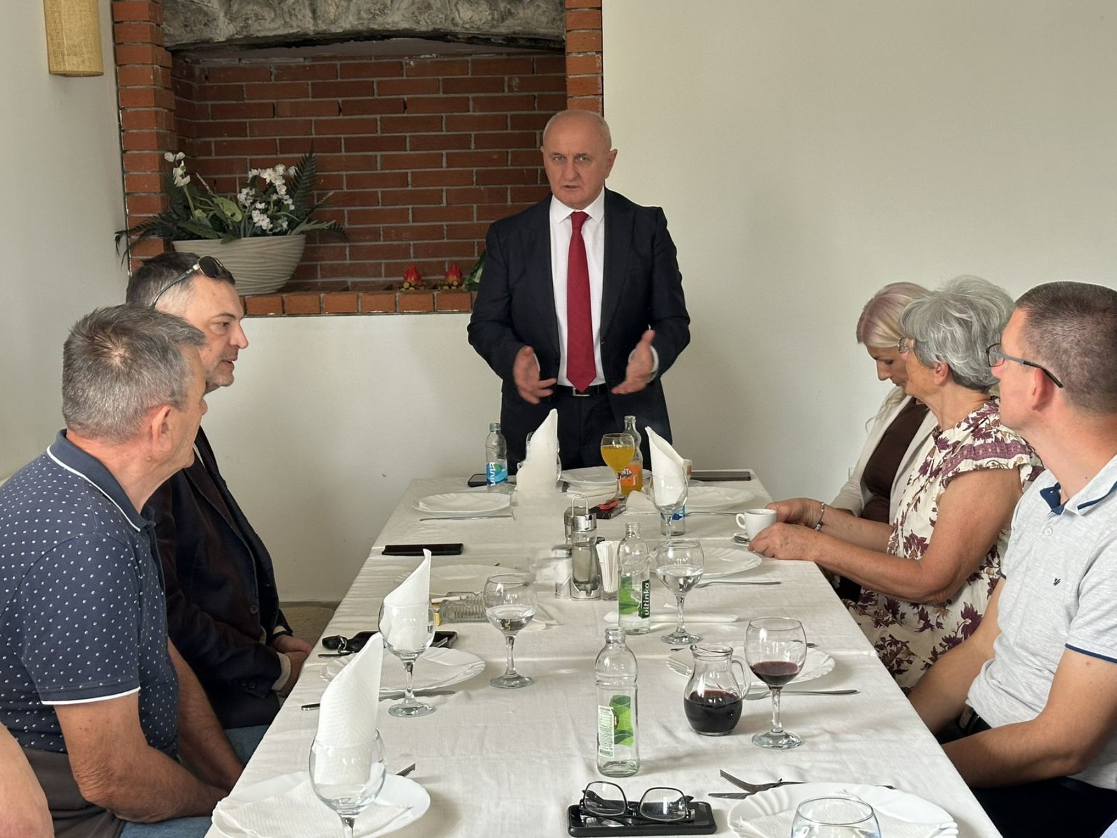 Đokić u Drvaru: Jača podrška povratničkim opštinama i sistemski razvoj privrede