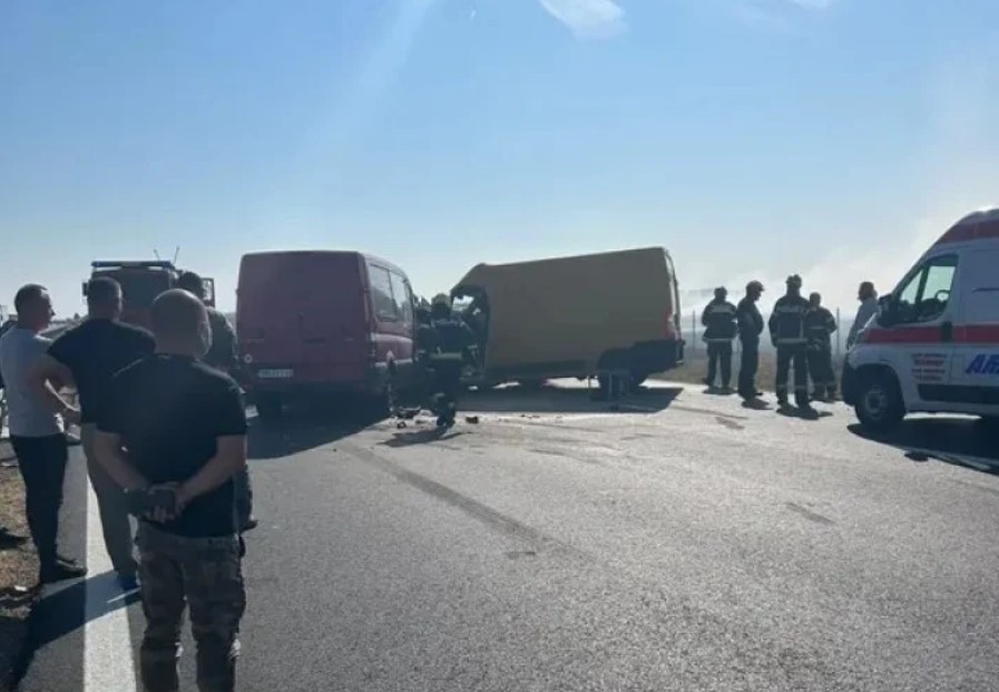 Lančani sudar kod Šimanovaca: Učestvovalo 14 vozila, 11 osoba povrijeđeno