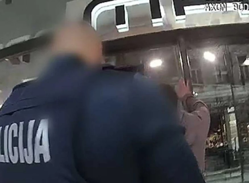 „Umrijeću, molim vas, ne mogu disati“: Objavljen snimak brutalne policijske intervencije u Ljubljani