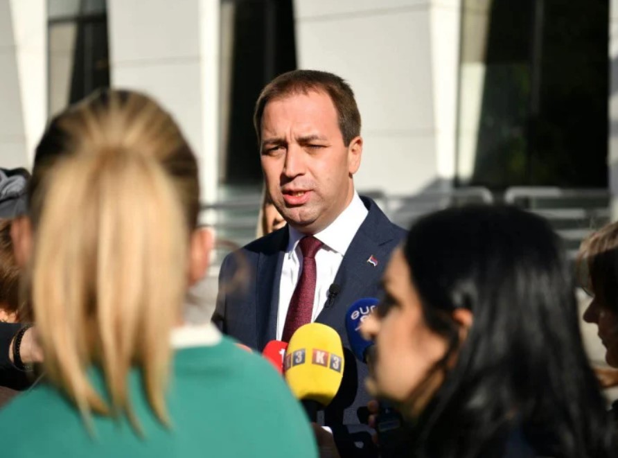 Selak: Dokumenta za privredu i građane u roku od 24 časa