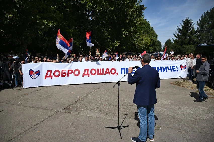 Glavni odbor SNS-a jednoglasno odlučio da Vučić bude kandidat za premijera