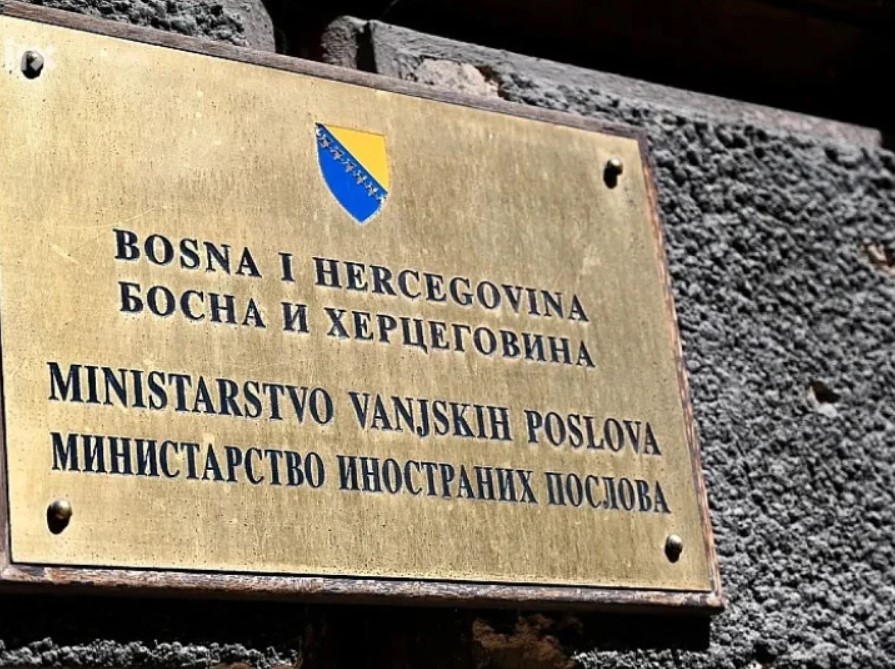 Diplomate BiH trljaju ruke, odobreno povećanje plata uz isplatu zaostalog novca!