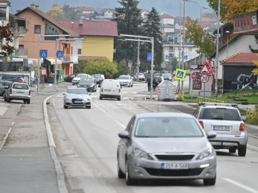 U Karađorđevoj ulici na Laušu 116 nesreća od početka godine: Mještani strahuju za bezbjednost