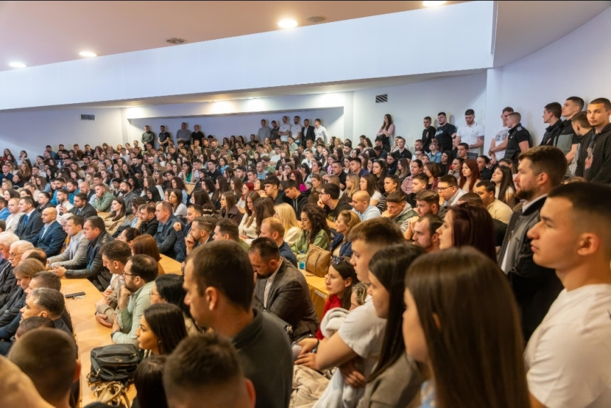 Zakazana hitna sjednica studentskih predstavnika zbog transparenata i poruka upućenih Srpskoj